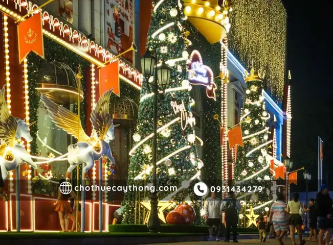 Trang Trí Giáng Sinh Concept: Diamond Plaza Lên Đồ Lễ Hội