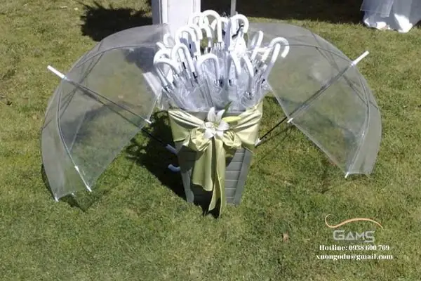 Sử Dụng Ô Dù Trong Tiệc Ngoài Trời