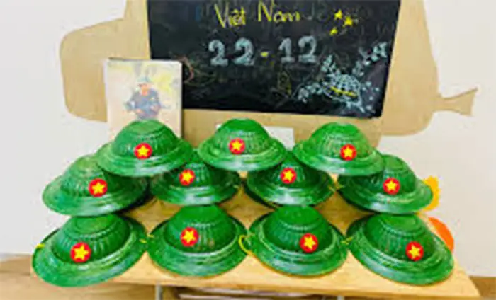 Giáo Án Mầm Non: Trang Trí Mũ Chú Bộ Đội