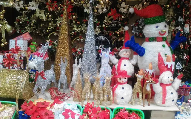 Giấy Bạc Trang Trí Noel Ở Đâu Bán?