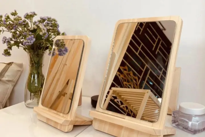 Hướng Dẫn Lựa Chọn Gương Trang Trí Để Bàn Làm Việc Phù Hợp