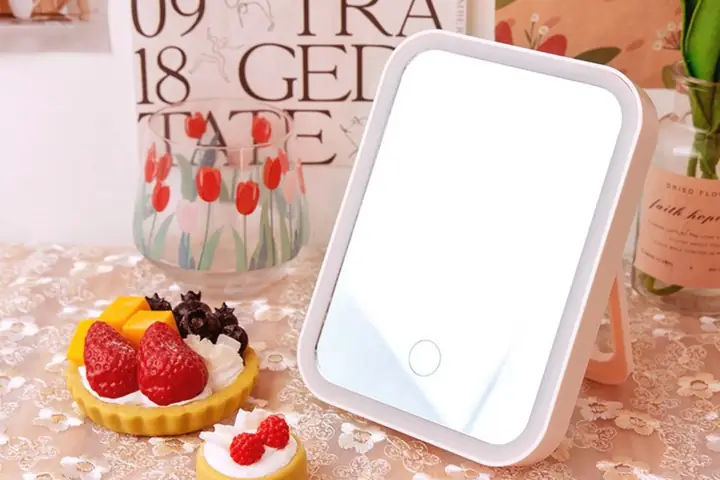 Tổng Hợp 20+ Mẫu Gương Để Bàn Làm Việc Ấn Tượng, Đẹp Mắt