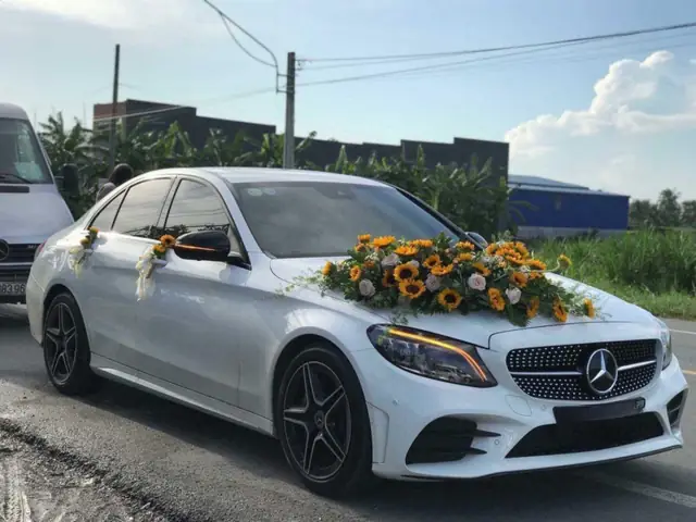 Top 50+ Mẫu Trang Trí Xe Hoa Ngày Cưới Đẹp Bạn Có Thể Tham Khảo