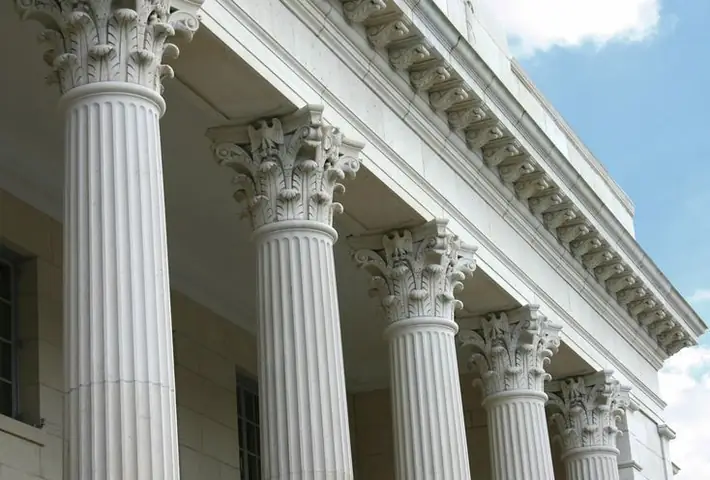 Đầu Cột Corinth: Mảnh Mai Quyến Rũ