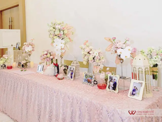 Địa Chỉ Mua Khung Ảnh Để Bàn Trang Trí Tiệc Cưới Ở Đâu?