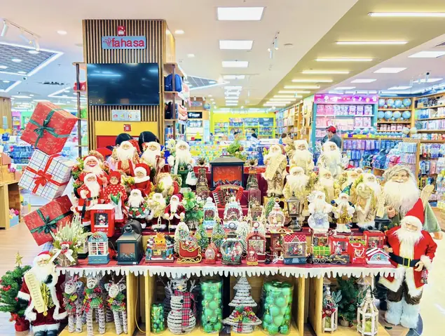 Cách Làm Cây Thông Noel Bằng Dây Kim Tuyến Đơn Giản Tại Nhà