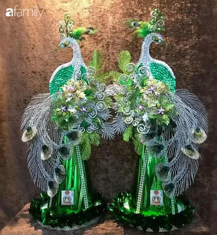 Lông Công Trang Trí Bàn Thờ Có Ý Nghĩa Gì Trong Phong Thủy? Lông Công Trang Trí Bàn Thờ Có Ý Nghĩa Gì Trong Phong Thủy?