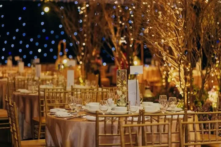 Trang Trí Sân Khấu Đám Cưới Theo Phong Cách Cổ Điển Trang Trí Sân Khấu Đám Cưới Theo Phong Cách Cổ Điển