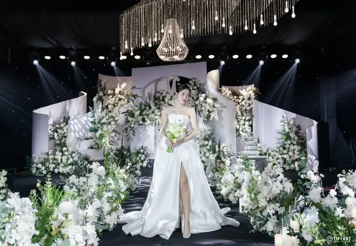 Sân Khấu Đám Cưới Với Màn Hình Lớn Sân Khấu Đám Cưới Với Màn Hình Lớn