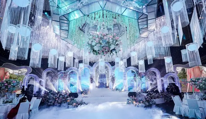 Pha Lê Lấp Lánh Pha Lê Lấp Lánh