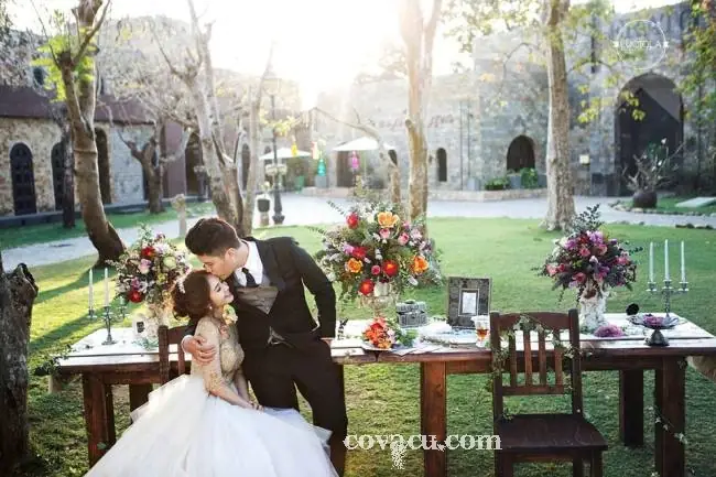 Chân Nến Nghệ Thuật Trang Trí Tiệc