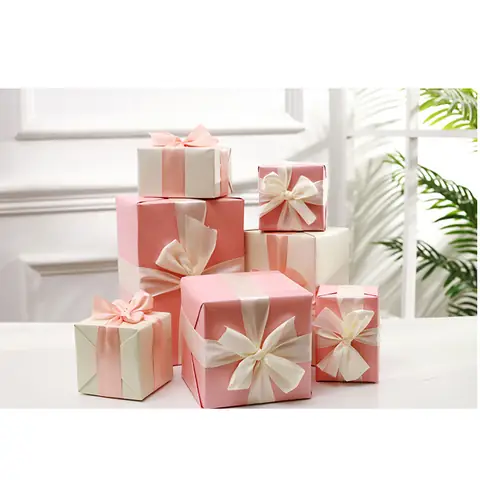 Hộp Quà Trang Trí Gốc Cây Thông Noel