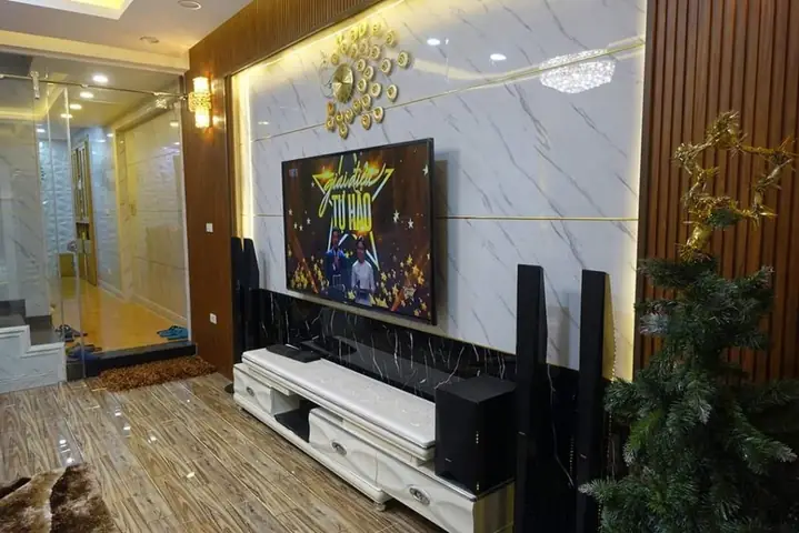 Nhựa Trang Trí Nội Thất Có Ứng Dụng Như Thế Nào?