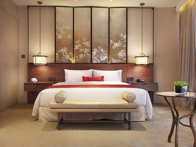 Phòng Ngủ Với Tranh Thủy Mặc Phòng Ngủ Với Tranh Thủy Mặc