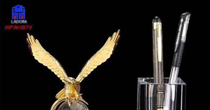 Top Đồ Trang Trí Bàn Làm Việc Đẹp Mang Lại Tài Lộc May Mắn