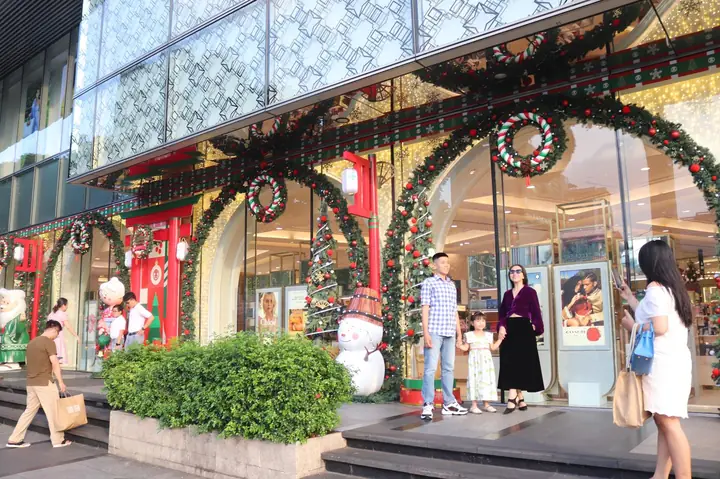 Top 15 Địa Điểm Trang Trí Noel Tại Tp.hcm Tha Hồ Chụp Hình Sống Ảo ...