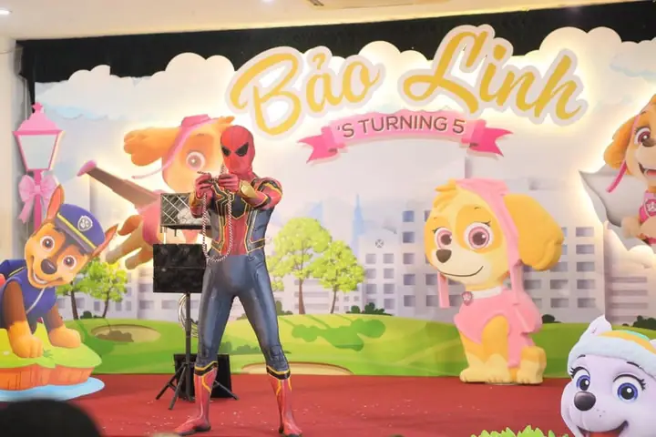 Những Phụ Kiện Sinh Nhật Theo Bộ Sẵn Có