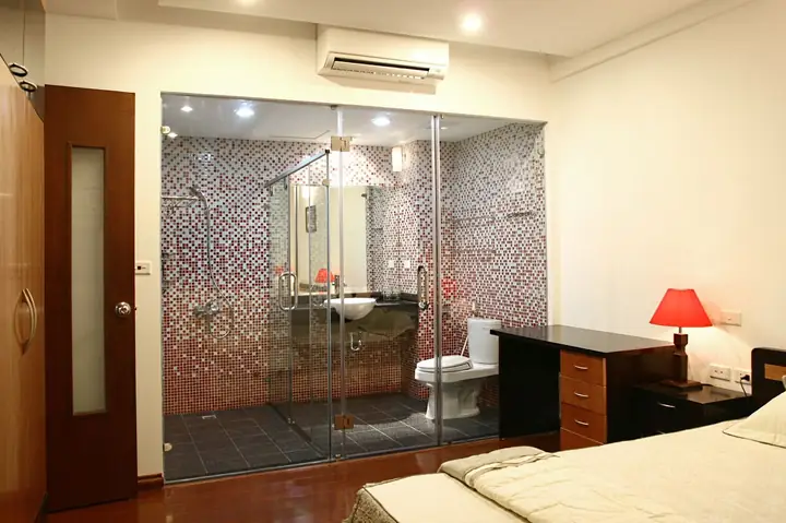 Có Nên Thiết Kế Nhà Vệ Sinh Bằng Kính Hay Không? Có Nên Thiết Kế Nhà Vệ Sinh Bằng Kính Hay Không?