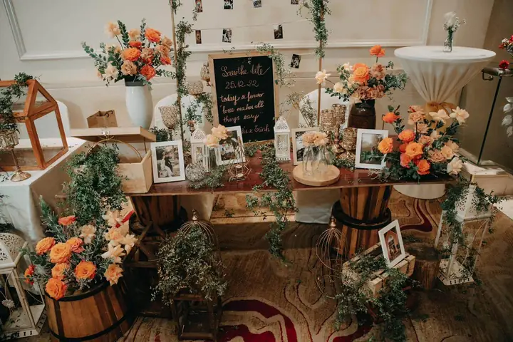 Bàn Gallery Đám Cưới Là Gì? 4 Bước Trang Trí Bàn Gallery Đơn ...