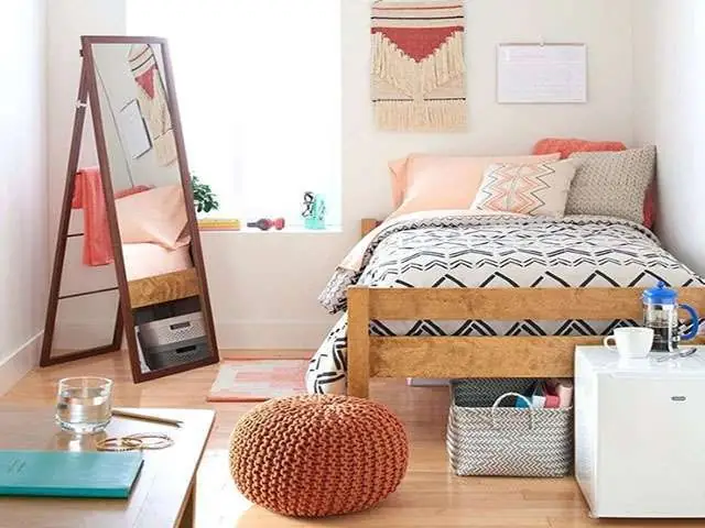 Trang Trí Phòng Ngủ Con Gái Cá Tính Bằng Kết Hợp Không Quá Ba Màu Sắc