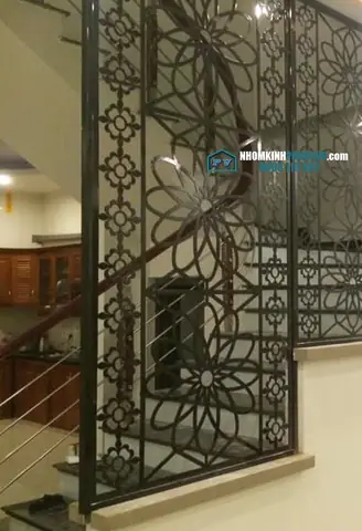 Ưu Nhược Điểm Của Vách Ngăn Cầu Thang Bằng Sắt