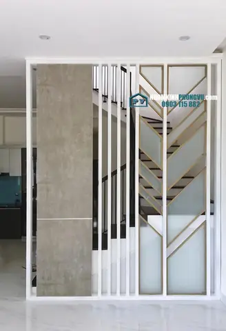 Vách Ngăn Cầu Thang Bằng Sắt