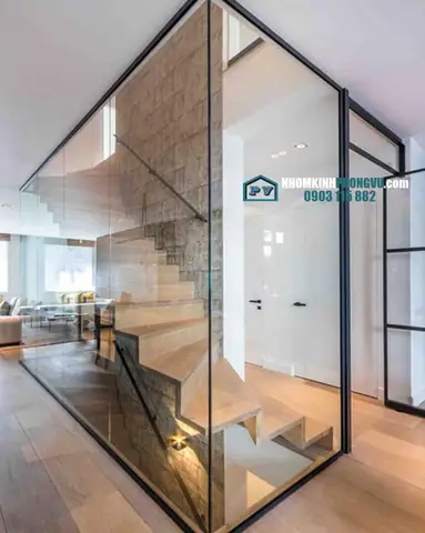 Vách Ngăn Sắt Cầu Thang Kết Hợp Kính