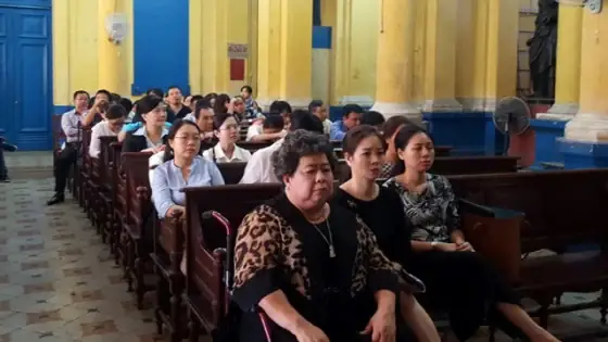 Bà Sáu Phấn Là Ai? Tiểu Sử, Sự Nghiệp Và Đời Tư Của Nữ Nghệ Sĩ Tài Danh Bà Sáu Phấn Là Ai? Tiểu Sử, Sự Nghiệp Và Đời Tư Của Nữ Nghệ Sĩ Tài Danh