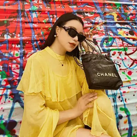 Chân Dung Bạn Trai Trà Ngọc Hằng: Người Đàn Ông Thầm Lặng Đằng Sau Hạnh Phúc Của Nữ Ca Sĩ