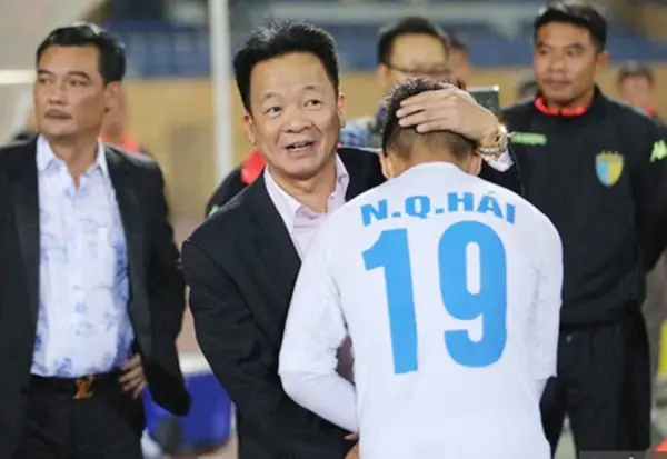 Bầu Hiển Là Ai? Tiểu Sử, Sự Nghiệp Và Những Góc Khuất Đời Tư