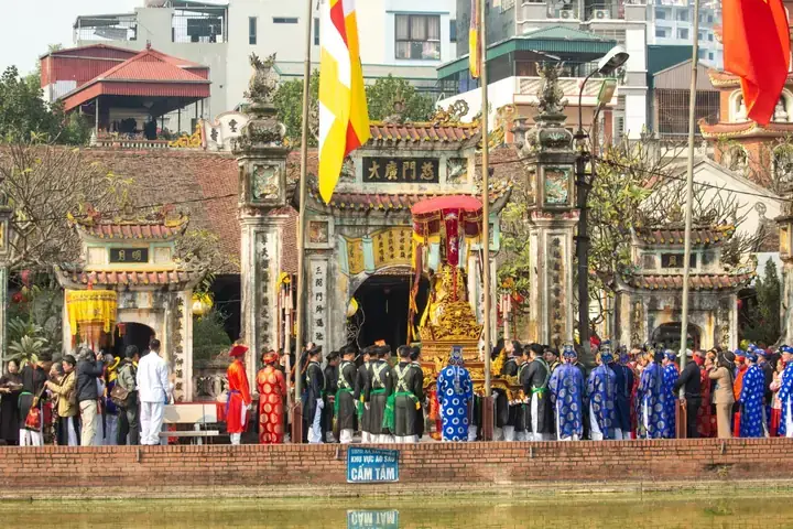 Bố Cái Đại Vương Là Ai? Khám Phá Cuộc Đời Và Sự Nghiệp Của Phùng Hưng