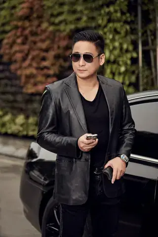 Gia Thế Nghệ Sĩ Minh Tiệp: Sự Thật Về Danh Tính Và Ảnh Hưởng Của Người Cha Phi Công Gia Thế Nghệ Sĩ Minh Tiệp: Sự Thật Về Danh Tính Và Ảnh Hưởng Của Người Cha Phi Công