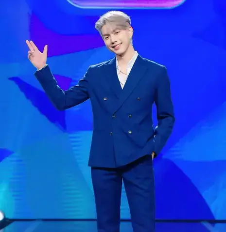 Bright Vachirawit Chivaaree: Hành Trình Từ Tài Tử T-biz Đến Biểu Tượng Giải Trí Toàn Cầu