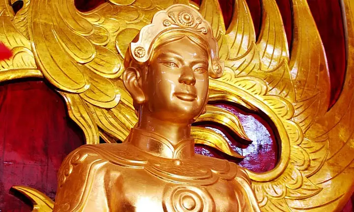 Bùi Thị Xuân Hạnh Là Ai? Tiểu Sử, Sự Nghiệp Và Những Góc Khuất Sau Vương Miện