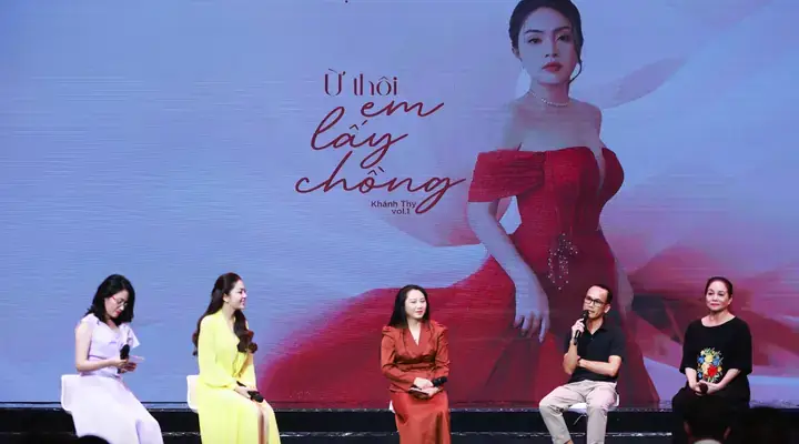 Ca Sĩ Khánh Thy Là Ai? Hé Lộ Hành Trình Sự Nghiệp Và Cuộc Đời Đầy Biến Động