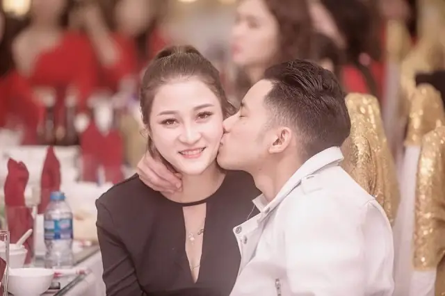 Lê Bảo Bình: Hành Trình Từ Gia Đình Nghèo Khó Đến Ngôi Sao Lớn Trong Lòng Công Chúng Lê Bảo Bình: Hành Trình Từ Gia Đình Nghèo Khó Đến Ngôi Sao Lớn Trong Lòng Công Chúng