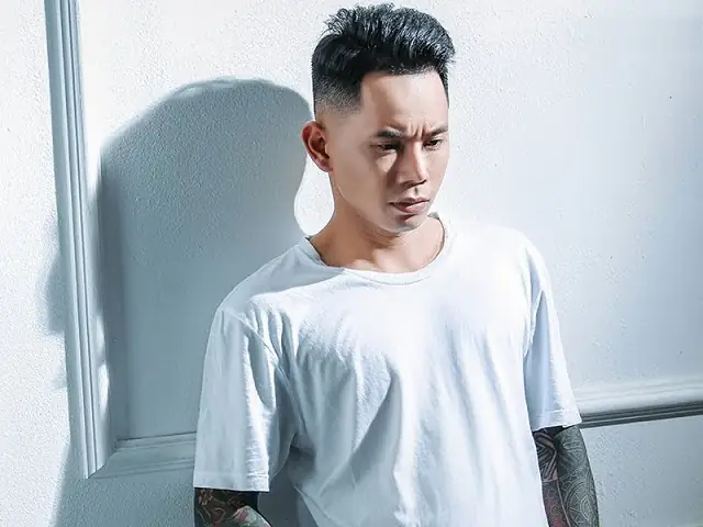 Lê Bảo Bình: Hành Trình Từ Gia Đình Nghèo Khó Đến Ngôi Sao Lớn Trong Lòng Công Chúng Lê Bảo Bình: Hành Trình Từ Gia Đình Nghèo Khó Đến Ngôi Sao Lớn Trong Lòng Công Chúng