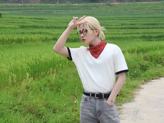 Phân Tích Hiện Tượng "phèn" Trong Âm Nhạc Việt: Đâu Là Giới Hạn Giữa Bình Dân Và Kém Sang?