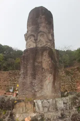 Cao Biền Là Ai: Sự Thật Về Nhà Phong Thủy Trung Hoa Và Mối Liên Hệ Với Long Mạch Việt Nam