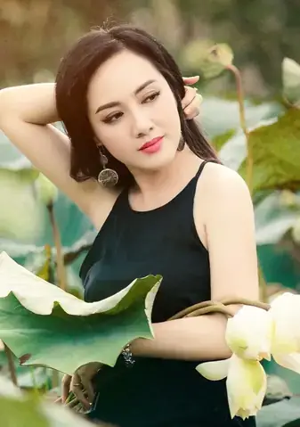 Nguyễn Anh Trung: Tìm Hiểu Về Người Chồng Của Biên Tập Viên Hoài Anh