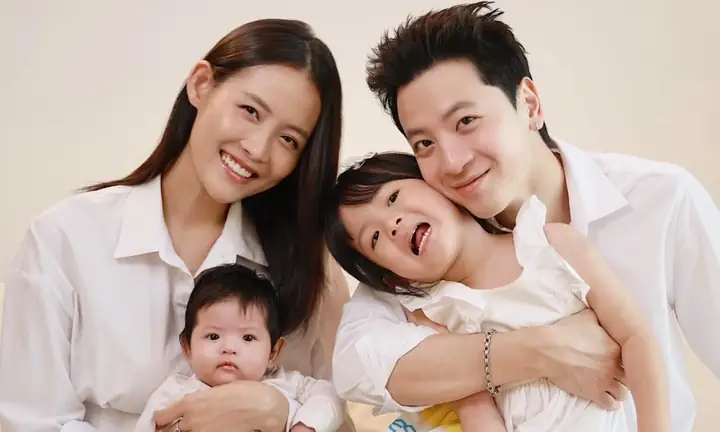 Chồng Của Trương Mỹ Nhân Là Ai? Tiểu Sử Và Sự Nghiệp Của Người Đàn Ông Đặc Biệt