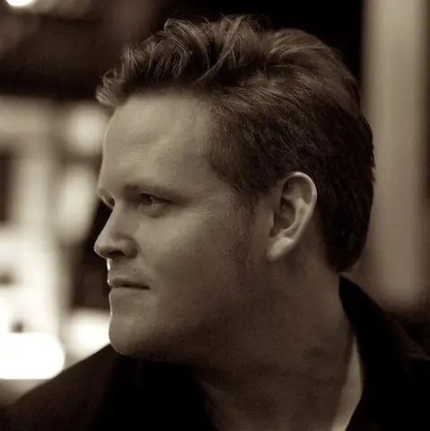 Dane Fort Là Ai? Sự Thật Về Chồng Tây Elly Trần Và Hành Trình Gây Dựng Sự Nghiệp Dane Fort Là Ai? Sự Thật Về Chồng Tây Elly Trần Và Hành Trình Gây Dựng Sự Nghiệp