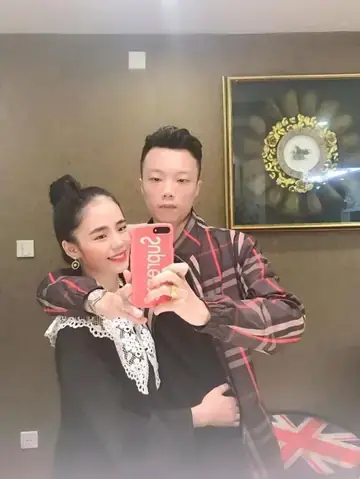 Nguyễn Hương Ly Và Người Chồng Doanh Nhân: Hành Trình Xây Dựng Tổ Ấm Hạnh Phúc