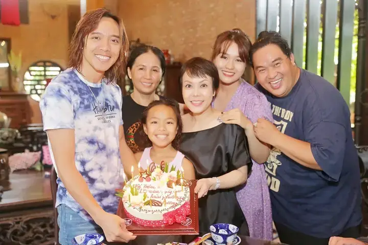 Nhạc Sĩ Hoài Phương Là Ai? Tiểu Sử Và Hành Trình Âm Nhạc Đặc Biệt