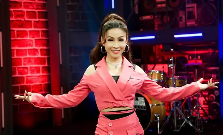 Vĩnh Thuyên Kim Là Ai? Sự Nghiệp Vượt Lên Tầm Vóc Của Nữ Ca Sĩ Teen Vọng Cổ Vĩnh Thuyên Kim Là Ai? Sự Nghiệp Vượt Lên Tầm Vóc Của Nữ Ca Sĩ Teen Vọng Cổ