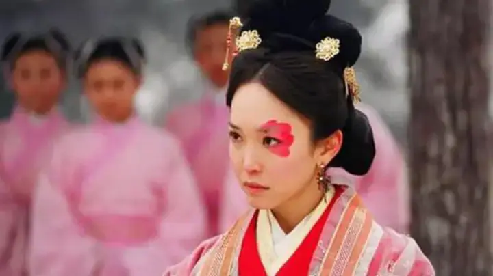 Chung Vô Diệm Là Ai? Sự Thật Về Vị Vương Hậu 'xấu Xí' Nhưng Tài Năng Nhất Lịch Sử