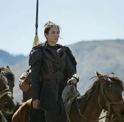 Claudia Kim Là Ai: Hành Trình Từ Nữ Diễn Viên Hàn Quốc Đến Ngôi Sao Quốc Tế Claudia Kim Là Ai: Hành Trình Từ Nữ Diễn Viên Hàn Quốc Đến Ngôi Sao Quốc Tế