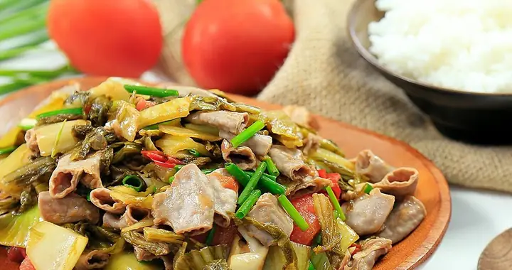 Cô Giáo Lòng Xào Dưa Là Ai? Nguồn Gốc Viral Và Những Câu Chuyện Đằng Sau