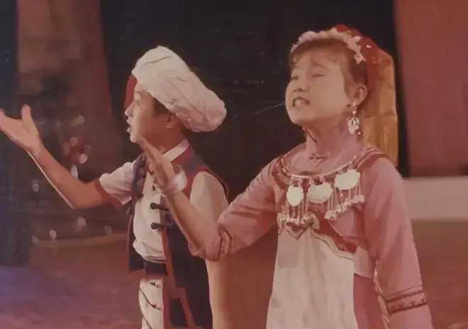 Cung Lâm Na Là Ai: Hành Trình Từ Diễn Viên Triển Vọng Đến Biểu Tượng Thời Trang