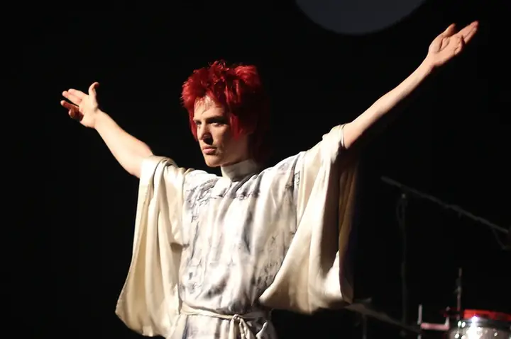 David Bowie Là Ai? Cuộc Đời Và Di Sản Của Một Biểu Tượng Văn Hóa Đại Chúng